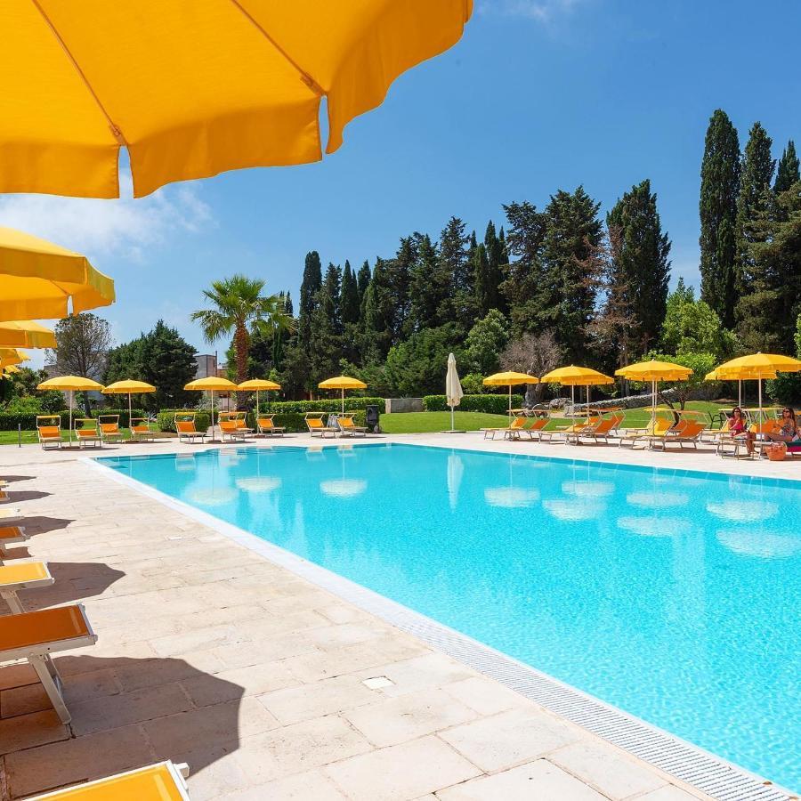 Relais Casina Copini Hotel Spongano Luaran gambar